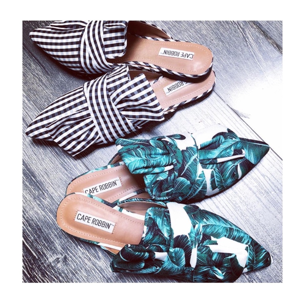MUST HAVE MULES (Jungle 🌴 Green) - Picture 2 of 6